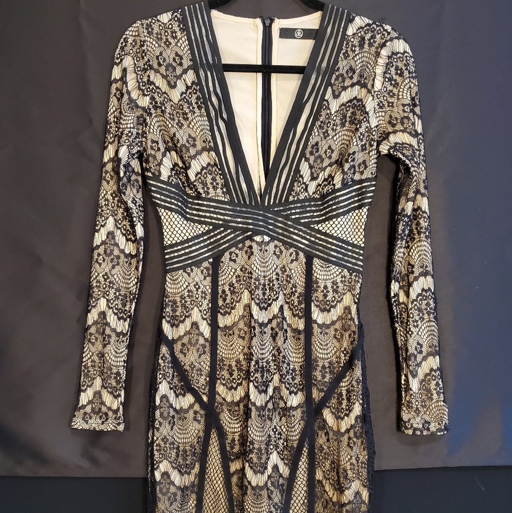 Missguided Lace Bodycon Dress Size 2/Small